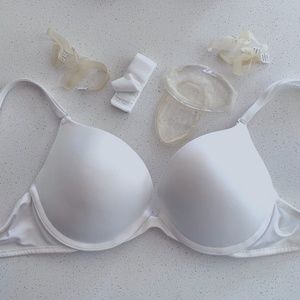 Victoria's Secret ‘Very Sexy’ White Pushup Bra 36B